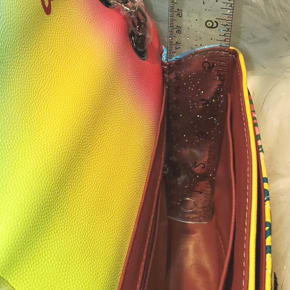 Grafitti Bag - Picture 7 of 10